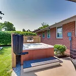 Marietta Home With Private Hot Tub, Pool Table!