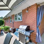 Marietta Home With Private Hot Tub, Pool Table!