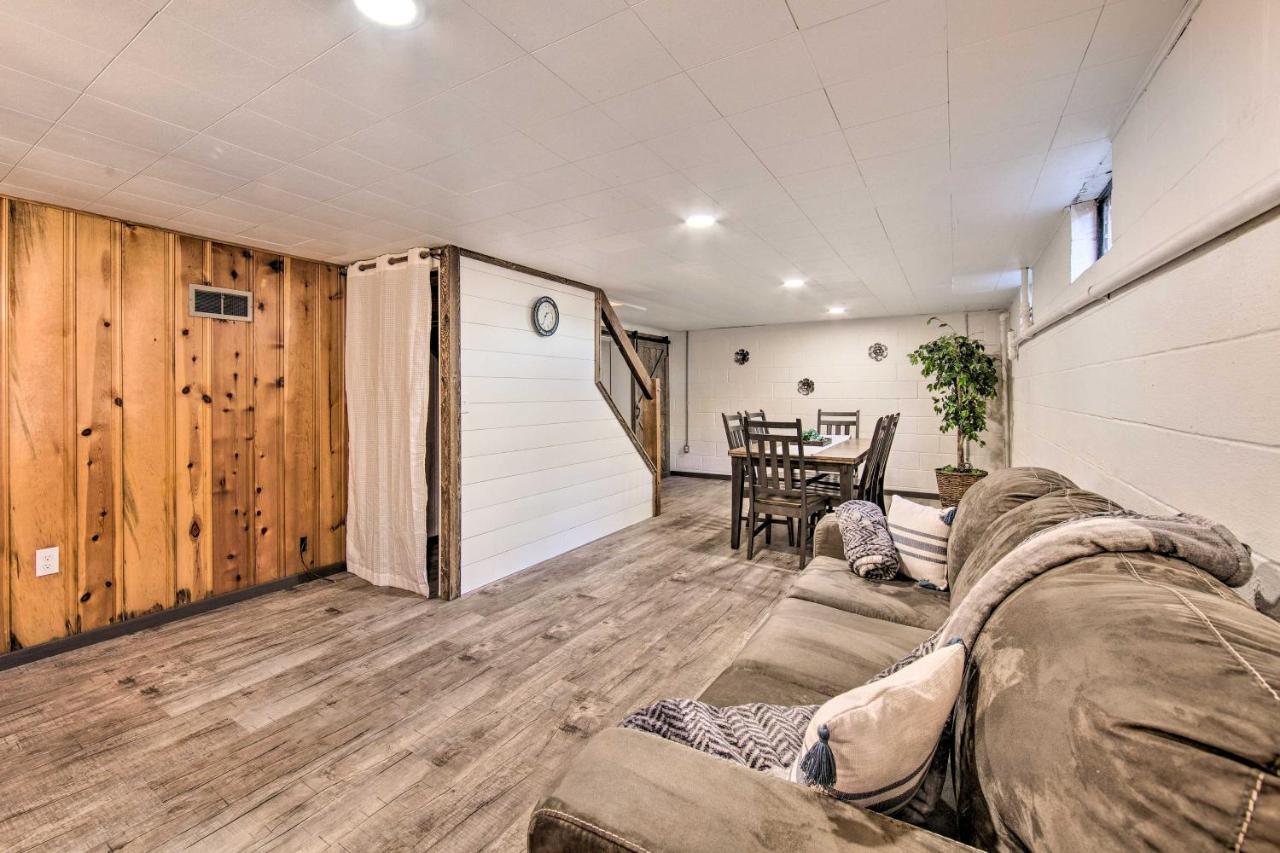 With Private Hot Tub, Pool Table! Сasa de vacaciones Marietta