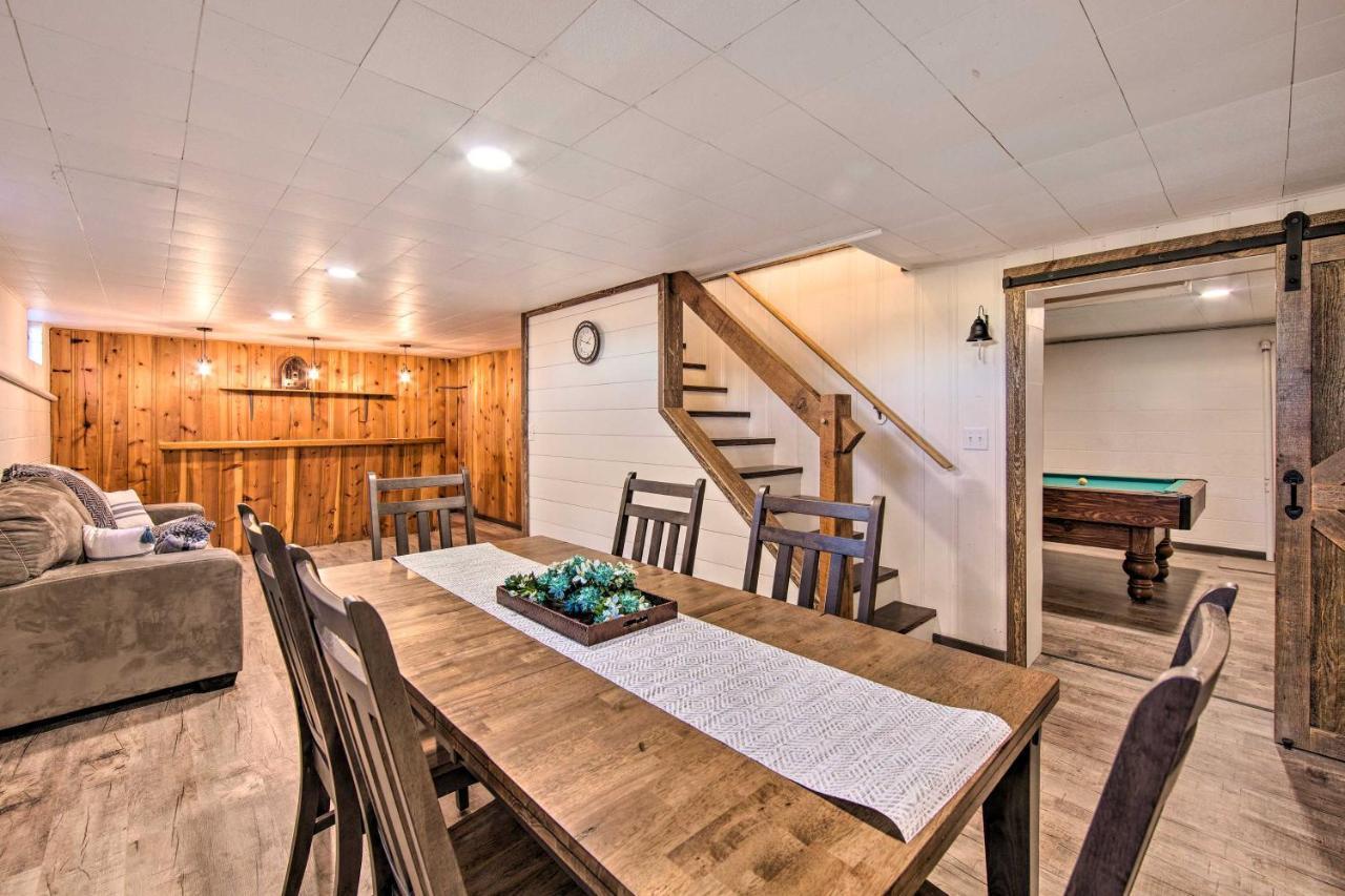 With Private Hot Tub, Pool Table! Сasa de vacaciones Marietta